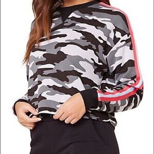 OFF DUTY Camouflage Print Women's Top with Red Stripe